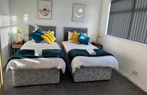Hilltop Place Suites 3 Bedrooms 4 beds for CONTRACTORS with FREE PARKING FOR VANS - Foto 10