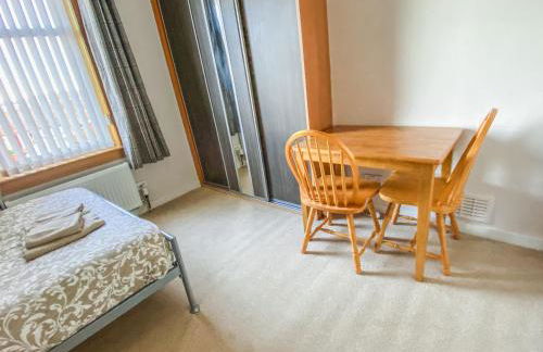 20min to Edinburgh City Centre Scotland Gateway - Photo 9