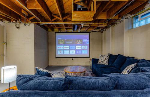 Brew City Game Room Fenced Yard 2 king beds - Foto 86