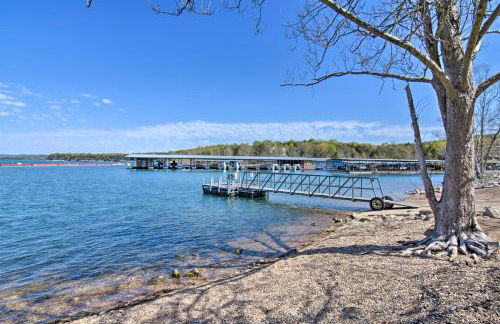 Resort Cabin with Nearby Pool and Lake Access! - Foto 23