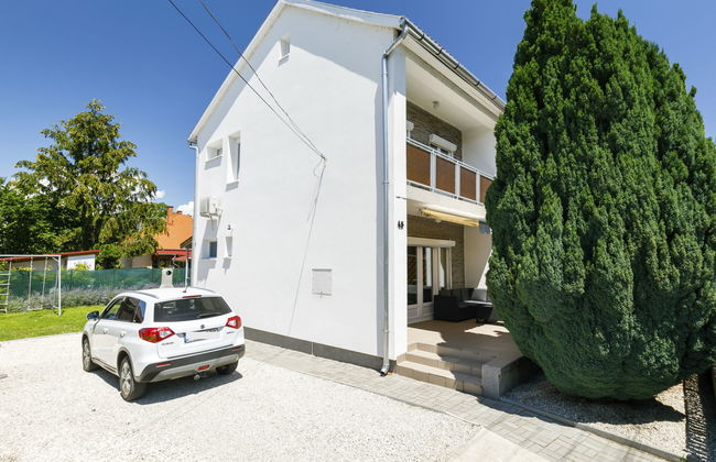 3 bedroom House in Balatonboglár with garden and terrace - Photo 1