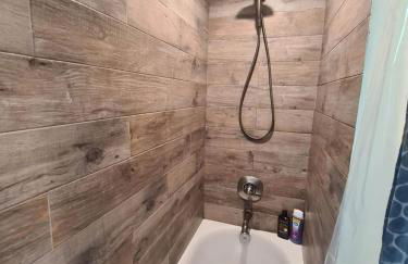 3 bedroom with Hot Tub and Video game console 10 minutes from Rodeo Drive Beverly Hills - Photo 20