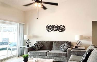 Family Home, Near Disney-Private pool, Spacious 3BR Retreat - Photo 18