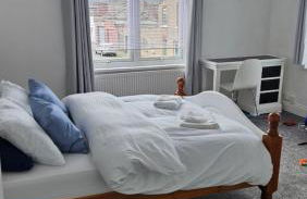 Lansdowne Apartments - Photo 1