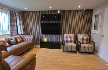 Cozy 4-Bedroom Family Getaway - Foto 6