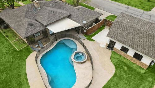 Gorgeous 4BR Holiday Home with Huge Yard and Pool - Foto 2, sunbed