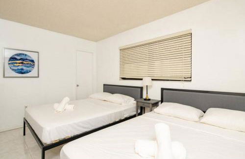 Waterfront 2-Story Villa with Heated Pool - Foto 28