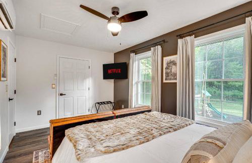 NEW! Shenandoah family & dog friendly cabin - 5 min walk river with private river access, BBQ, playground, fire pit - Foto 4