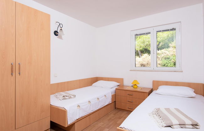 Holiday Home Barbie - Photo 6