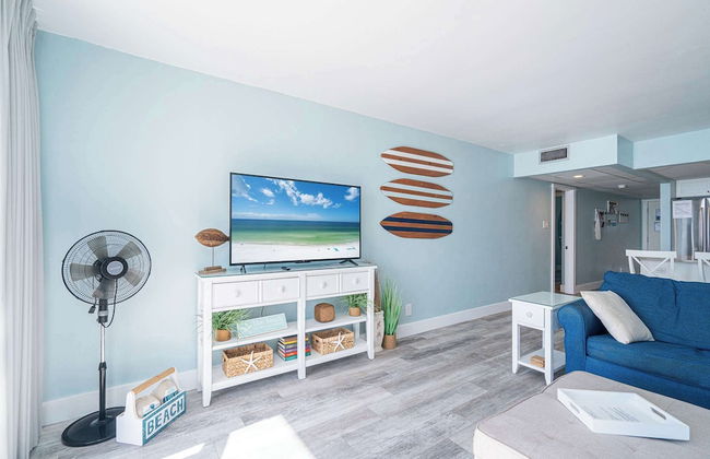 Edgewater Oasis Gorgeous Resort Condo on Beach! - Foto 11