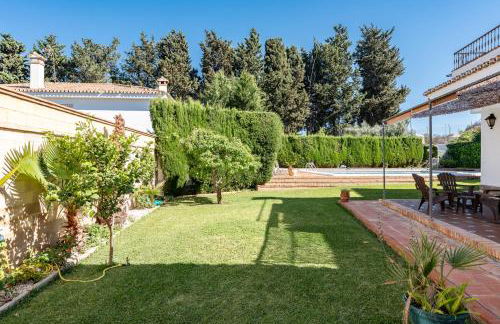 Villa con piscina en Churriana - Photo 47