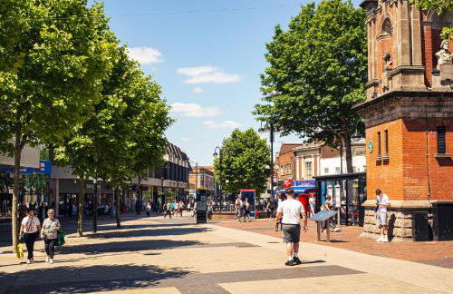 Designer 2 Bed Luxury Apartament with Private Garden in London - Foto 29