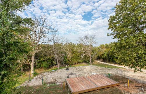 3BR House By Lake with BBQ Fire Pit & EV Charger - Foto 34