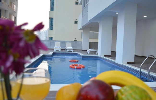 President Waves - Photo 22