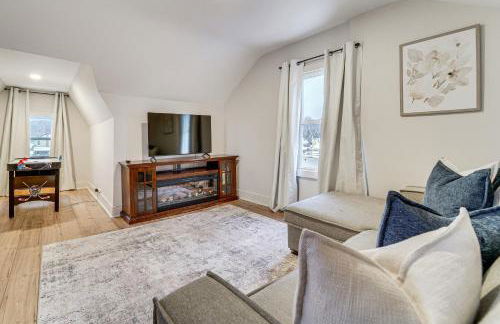 Game Room and Backyard Modern Altoona Home! - Foto 13