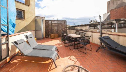 31ARA1092- Newly Refurbished 2BR Flat in the Gothi - Photo 4