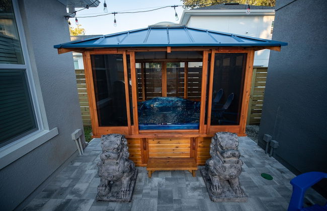 Pet Friendly Modern Zen Studio Retreat W/ Hot Tub! Home by RedAwning - Foto 42