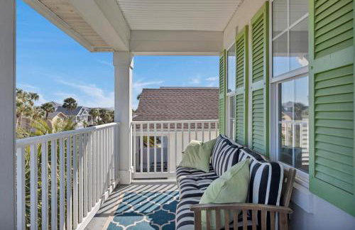 Stunning Beach Getaway - Steps to Ocean - Foto 38