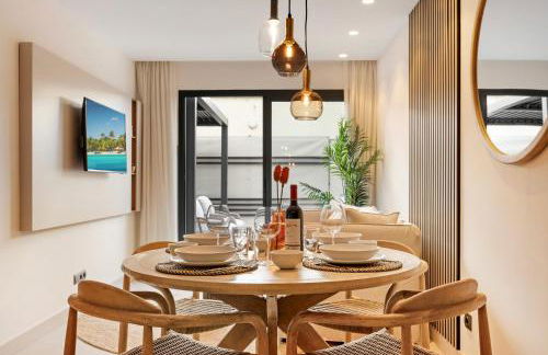 Stylish 2BR in Estepona, Walk to Beach & Old Town - Photo 5