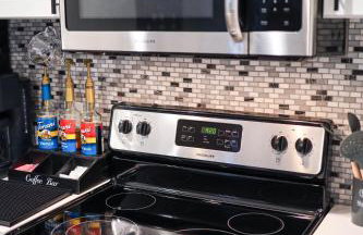 Game Night Downtown - BSU - Slots - Over 100 Games - Foto 52