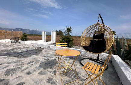 Unique Beachfront Cottage House - Private Garden - Foto 6