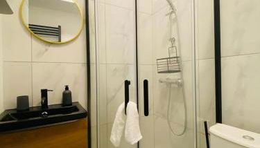 Le Studio Haslay SERAUCOURT en plein cœur de ville de BOURGES - Charme de l ancien et confort contemporain - Foto 2