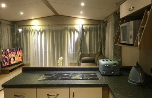 Poppy at Oakdene Forest Park - Foto 71