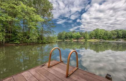 Lakefront 6bdr, Priv Dock, Game Room, Firepit Jake's Lake House by Avantstay - Foto 142