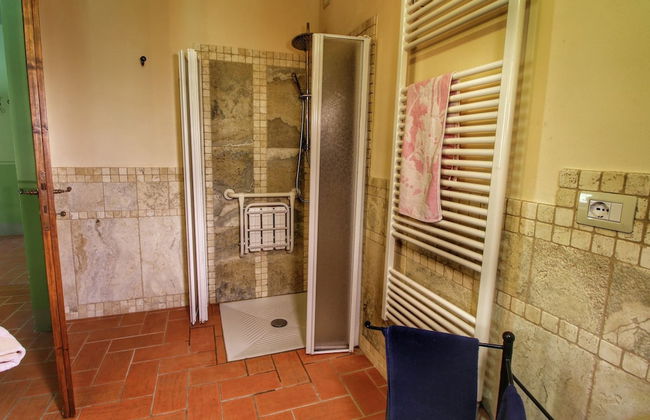 Belvilla by OYO Villa Lucignano - Photo 10