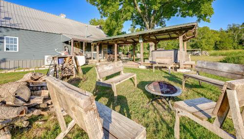Hot Tub and Creek Views Secluded Perryville Cabin - Foto 3