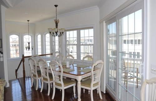 Wifi, Decks, Rooftop Deck, Beach Badges, Beach Chairs, Ocean Side Reverse Living Home Only Third 3Rd From The Beach Brant Beach, 12578 - Foto 12