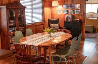 BunkHouse 1960's Camp Vibe with Timeless Wet Bar - Foto 10