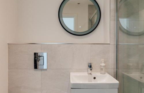 Redland Stay In Bespoke Home 2 of 2 - Foto 12