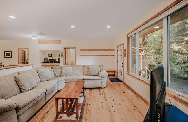 70MBR- Hot Tub - BBQ - Wi-Fi - Pets Ok - Sleeps 8 - Foto 33