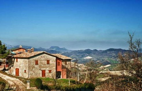 2 Bedroom Nice Apartment In Sant'angelo In Vado - Foto 7