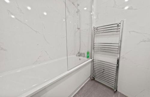 Harbour Suite Luxury Central 3BR House By AltoLuxo Short Lets Serviced Accommodation With Free Wifi & Parking - Foto 20