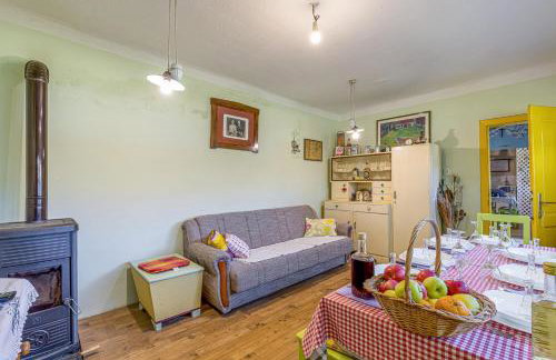 Rural Homestead Trenkovo - Happy Rentals - Photo 8