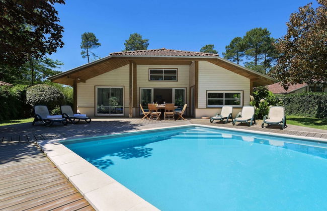 Villa With Large Garden Near Etang de Laprade - Foto 1