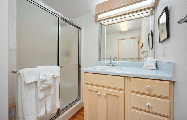 Secluded Waterfront Retreat for 23 Dock, Pets OK - Foto 25