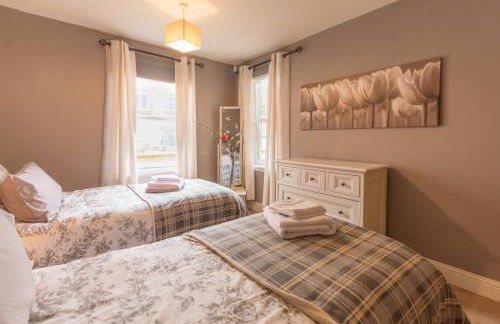 Marina View Apartment - Photo 6