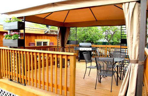 Yellowstone's Treasure Cabins - Foto 8