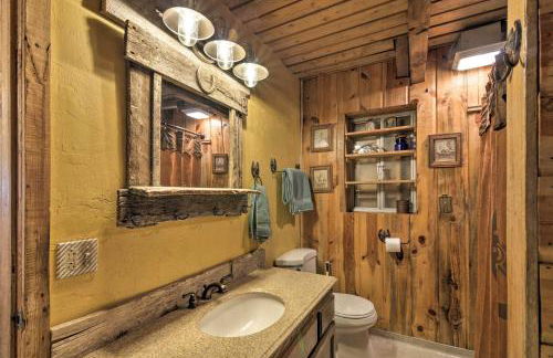 Rustic Cabin 20 Mins to Capitol Reef Natl Park! - Photo 16