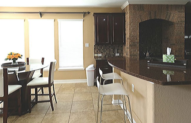 6Bdrm 4.5Bath 8Beds - HOME BIG AS TEXAS - Foto 17