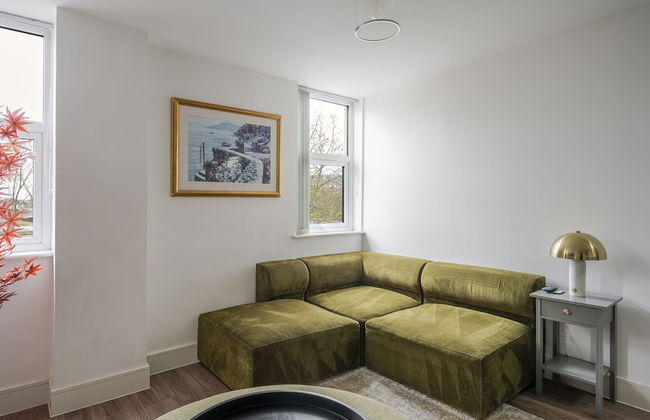 Luxurious 2 Bedroom Apartment With Free Parking - Photo 21