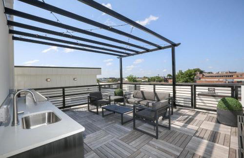 Loft condo by Mercedes Benz w balcony Apt 101 - Foto 26