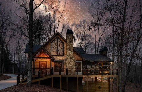 WolfCabin Lux Family Home, Fire Pit, Hot Tub, ADA ramp, ez paved rds - Foto 47