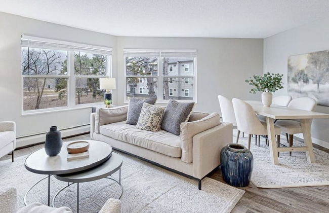 Glamorous 2B2BA with patio views and gym - Foto 18