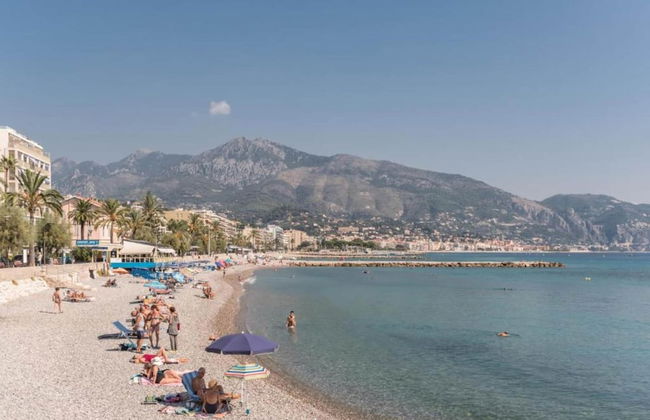 Villa w/ Palm Trees & Pool - Foto 32