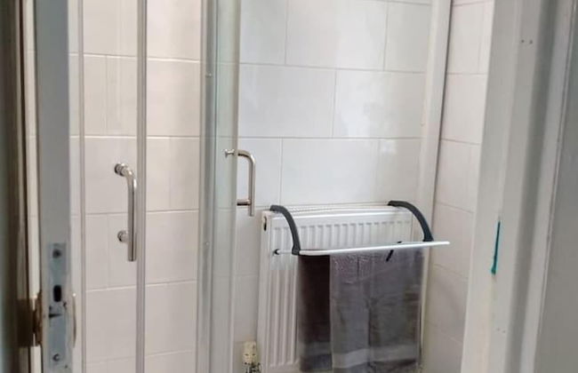 Spacious 3bed House in Walsall With Parking Onsite - Foto 23