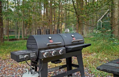 Pocono Lake Escape, includes Golf Cart, Firepit - Foto 46